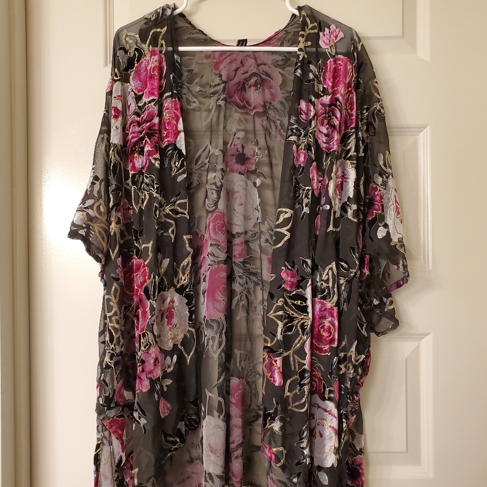 Dressbarn Floral Burnout Kimono